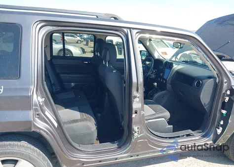 2016 Jeep Patriot Latitude из США, поврежденный, VIN 1C4NJPFB5GD655603